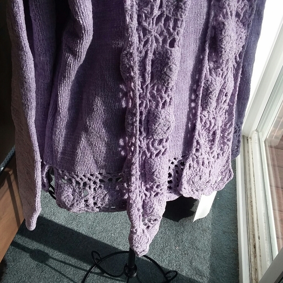 Lilac or lavender purple sweater with scarf - Picture 4 of 7